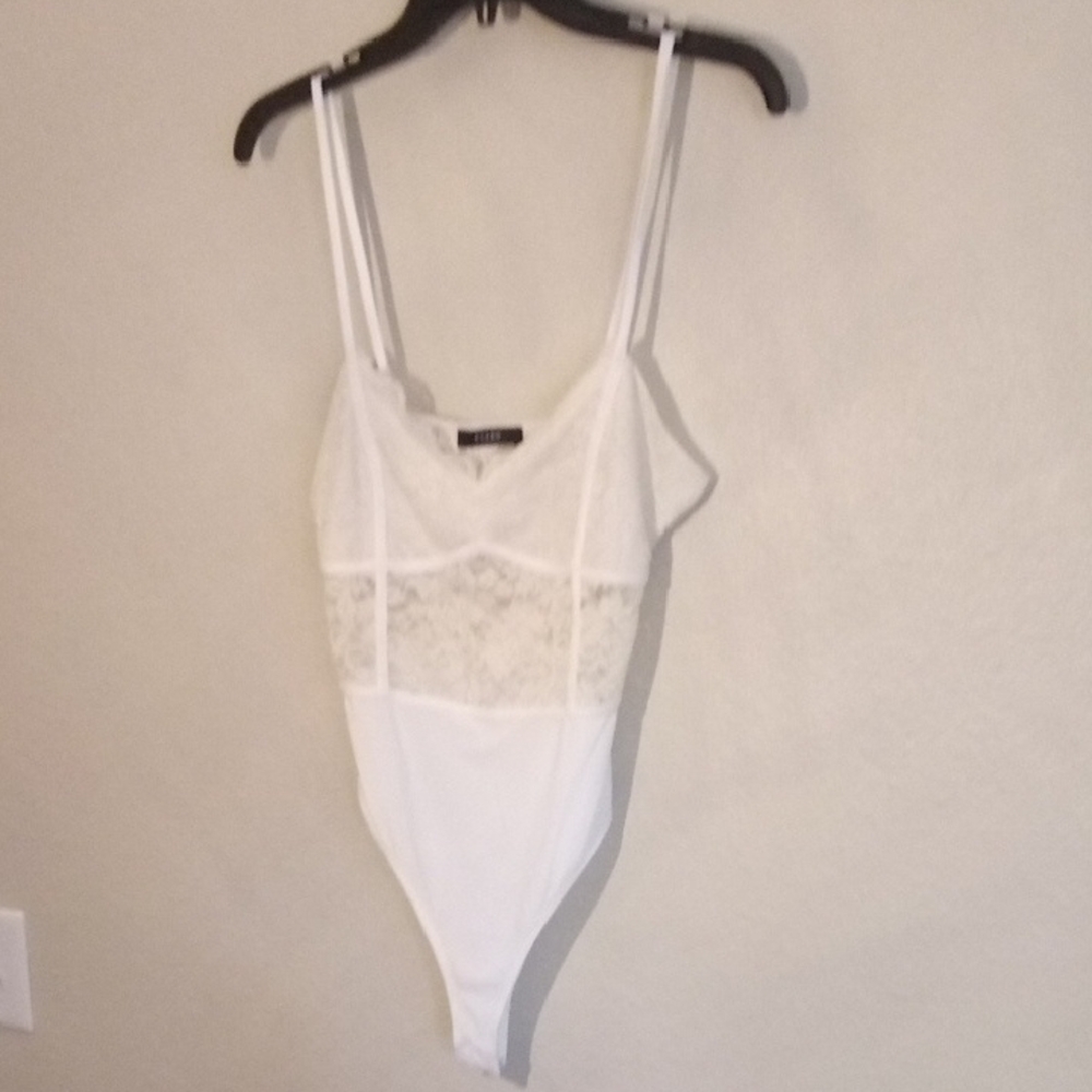 Chic White Lace Bodysuit